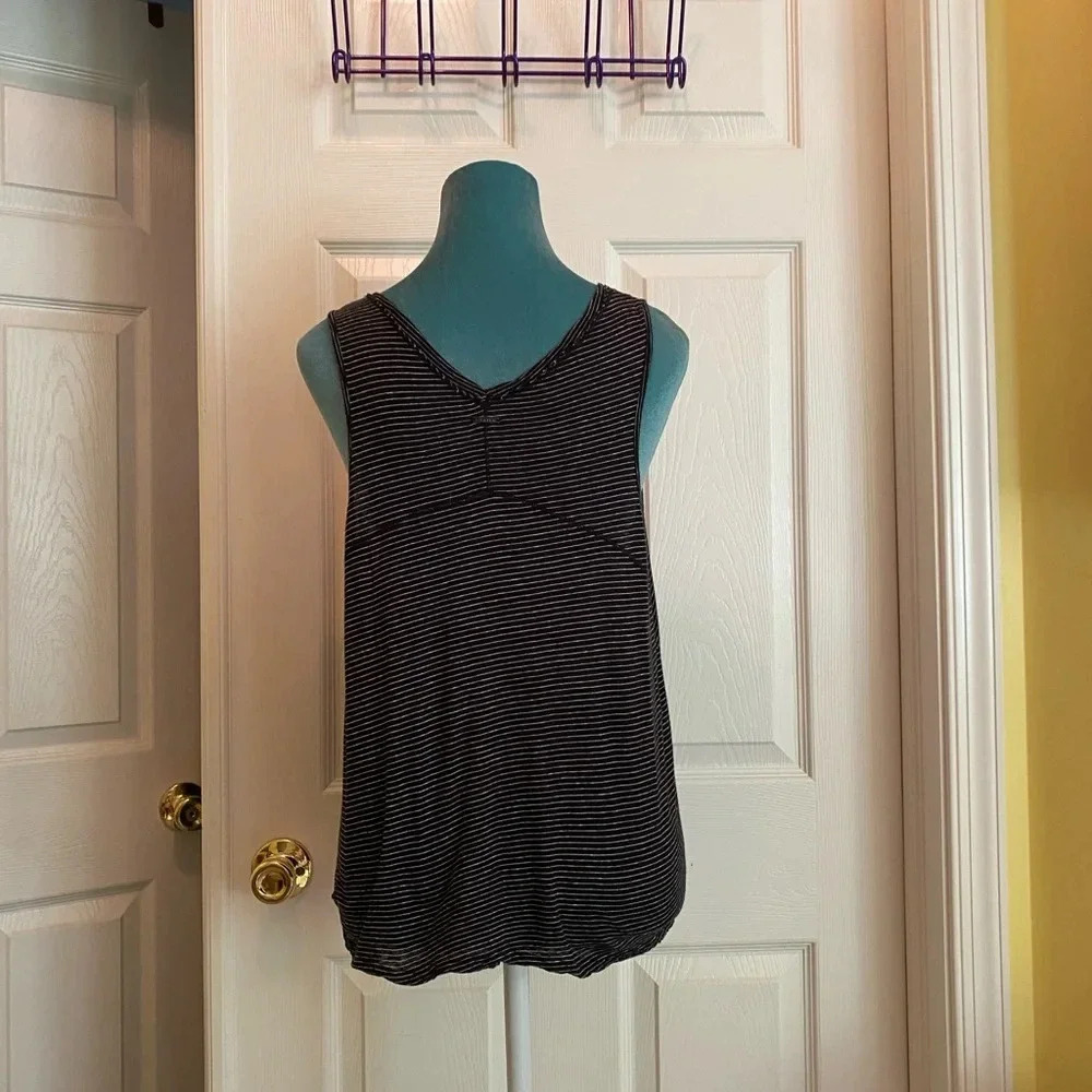 Calvin Klein tank top - Picture 2 of 5